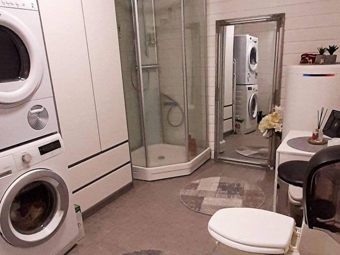 Bathroom 3, person holiday home in SORTLAND-By Traum, Sortland