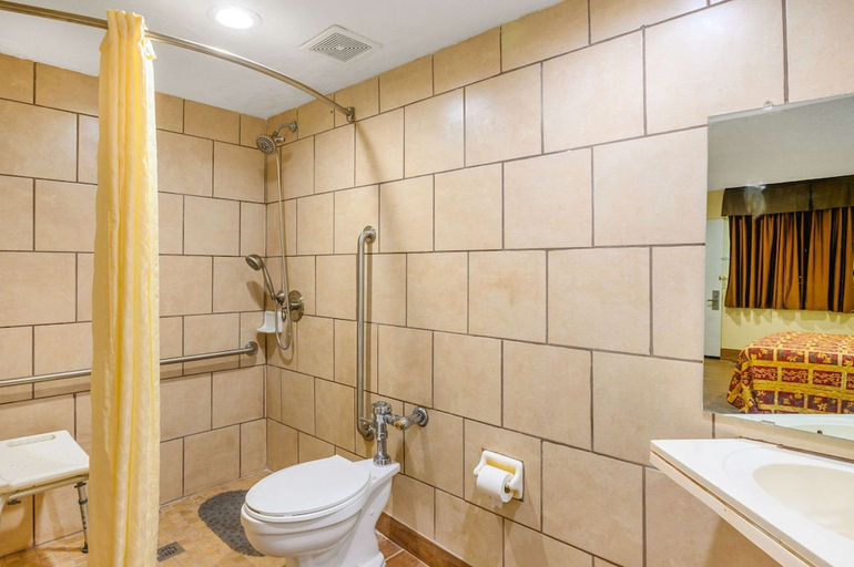 Bathroom, Rodeway Inn Metairie - New Orleans West, Jefferson