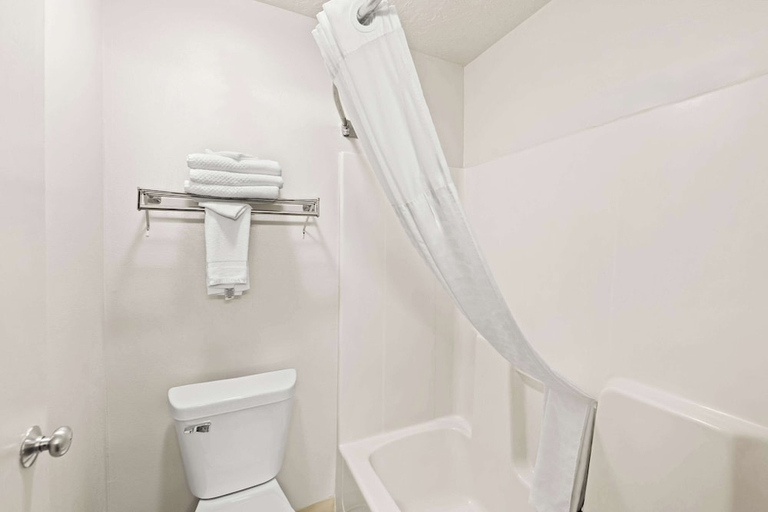 Bathroom 4, Quality Inn North Platte, Lincoln