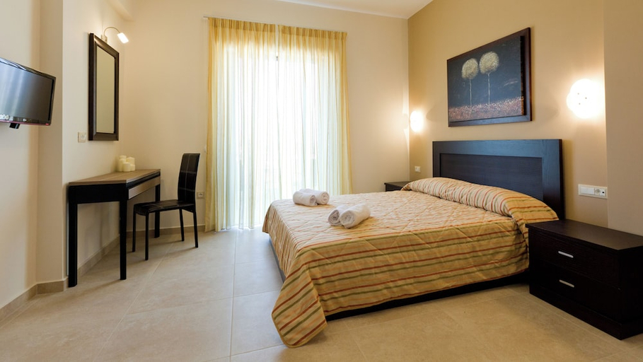 Bedroom 4, Aenaon Rooms, Peloponnese