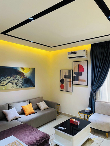 Living area 4, H and H Apartment, Obio/Akp