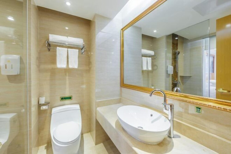 Bathroom 3, Vienna Hotel (Gongcheng Tianjie), Guilin