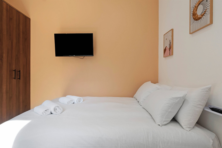 Room 2, Charmstay Westbourne PArk, London