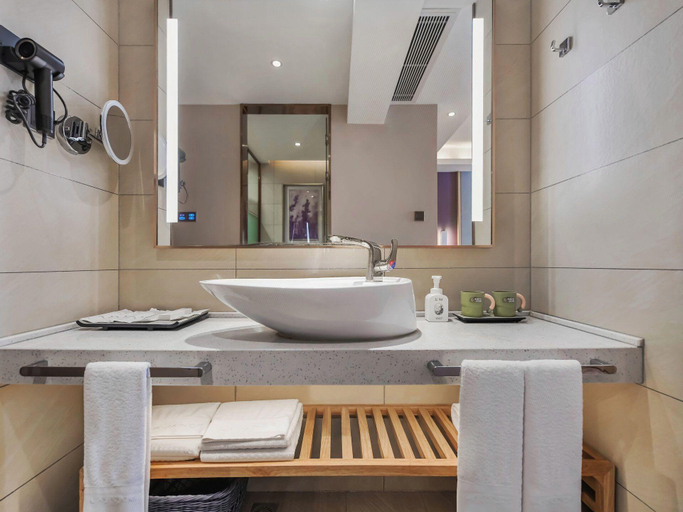 Bathroom 4, Lavande Hotel Kunming Railway Station, Kunming