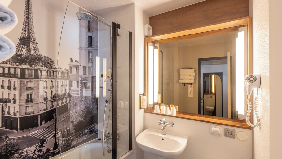 Bathroom 4, Campanile PRIME - Paris Bobigny, Seine-Saint-Denis