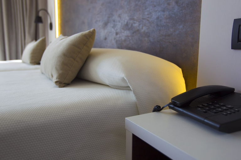 Bedroom 3, Benidorm Centre Hotel, Alicante