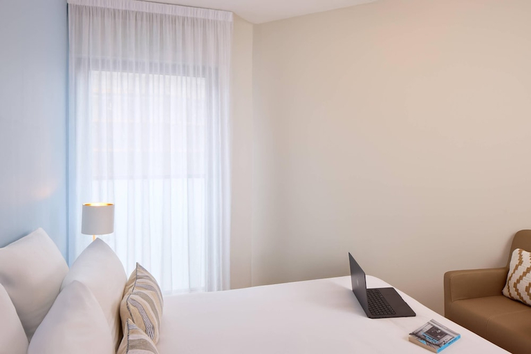 Bedroom 4, Quality Aparthotel Pau Porte des Pyrénées, Pyrénées-Atlantiques
