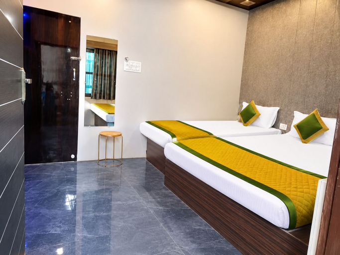 Bedroom 2, Shiv Kashi P Guest House By Glitz Hotels, Varanasi