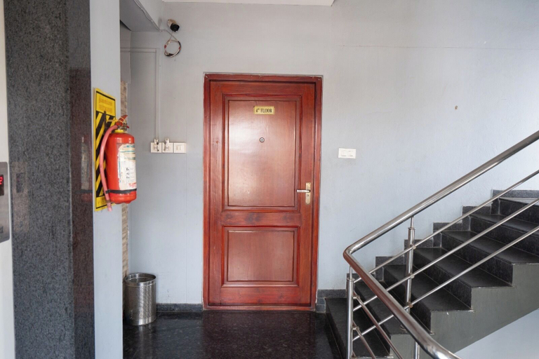 Others 4, PARK SERVICE APARTMENT, Coimbatore
