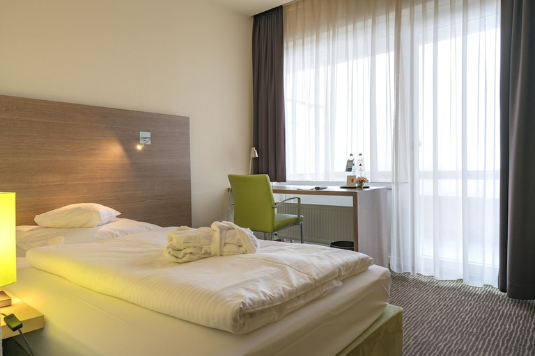 Bedroom 2, Guesthouse Fernblick, Heilbronn