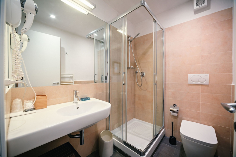 Bathroom 5, Sette Angeli Rooms, Florence