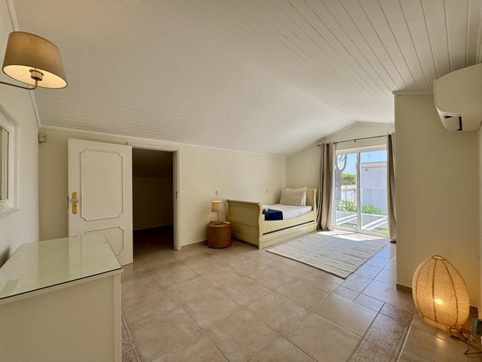 Room 4, Vilamoura SUN & Beach Villa by Homing, Loulé