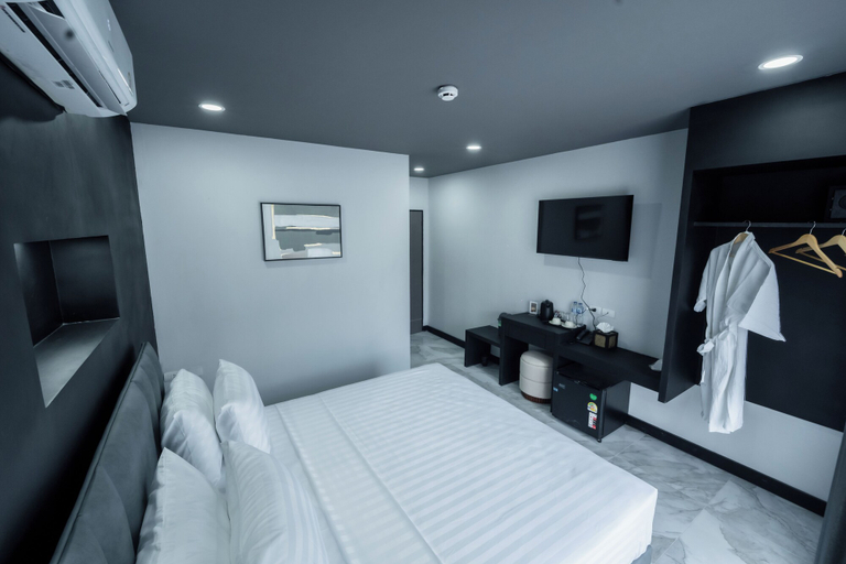 Room 2, Aslan Boutique Apartments, Phuket Island
