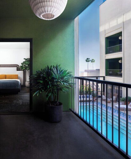 Others 5, The Aster, Los Angeles