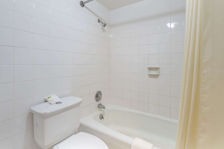 Bathroom, Rodeway Inn Homosassa, Citrus