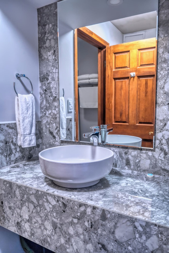 Bathroom 4, Laos Mar Hotel & Suites, Puerto Peñasco