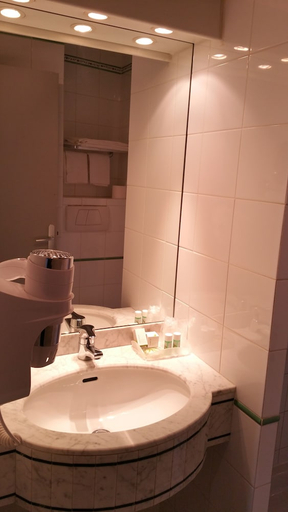 Bathroom 4, Hôtel des Ecrivains, Paris