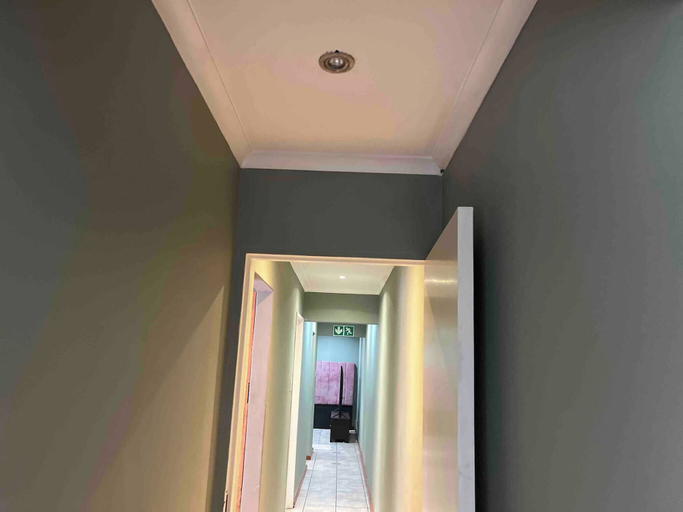 Interior 2, Serene 3-bedroom Apartment in Cape Town - Pets Welcome!, City of Cape Town
