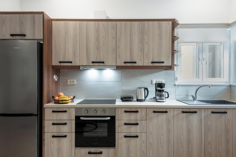 Private kitchen, Marilianas Apartment, Crete