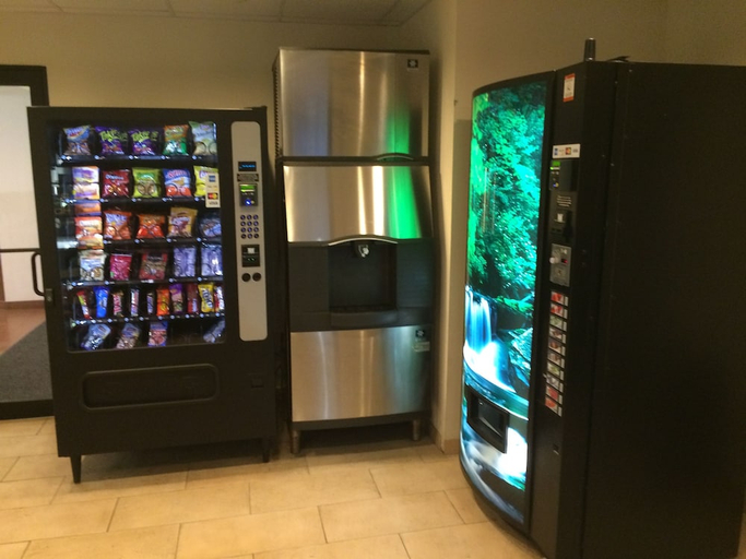 Food & Drinks 5,  Sleep Inn & Suites Liberty - Kansas City, Kansas City