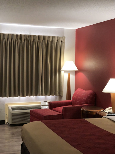 Others 2, Econo Lodge Athens I-75, McMinn