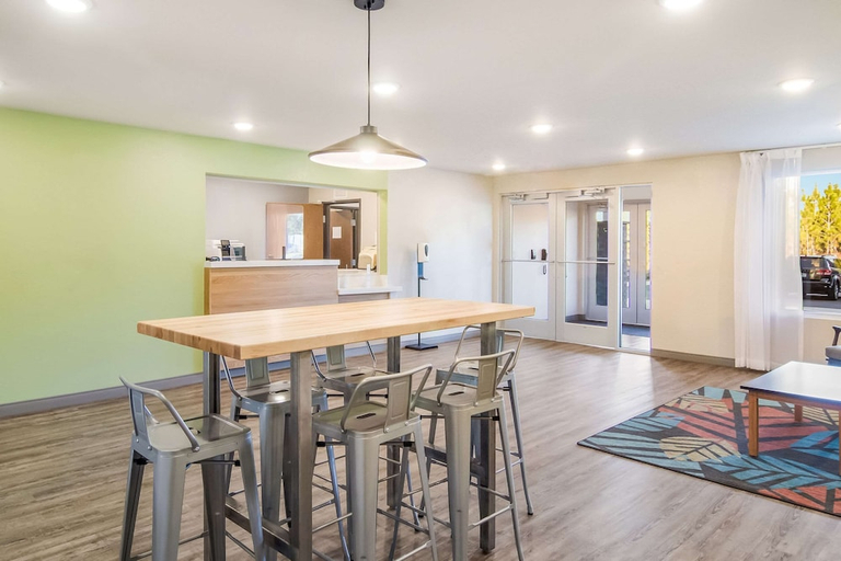 Public Area 2, WoodSpring Suites Jacksonville Baymeadows, Duval