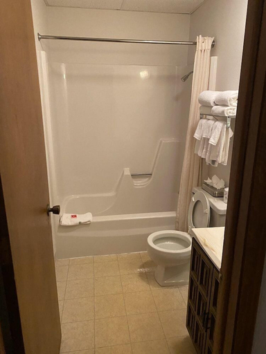 Bathroom, Econo Lodge Wall, Pennington