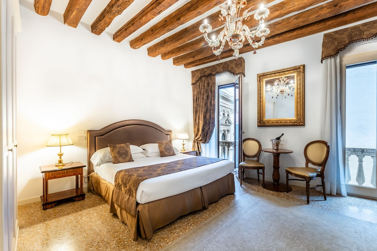 Bedroom 4, San Teodoro Palace Luxury Apartments, Venezia