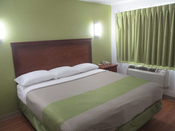Bedroom 3, Motel 6 Meridian, MS GA, Lauderdale