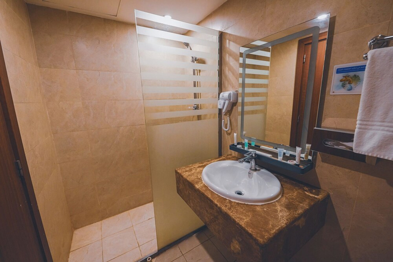 Bathroom 5, Al Madinah ANASAT Hotel, Al Madinah Al Munawwarah
