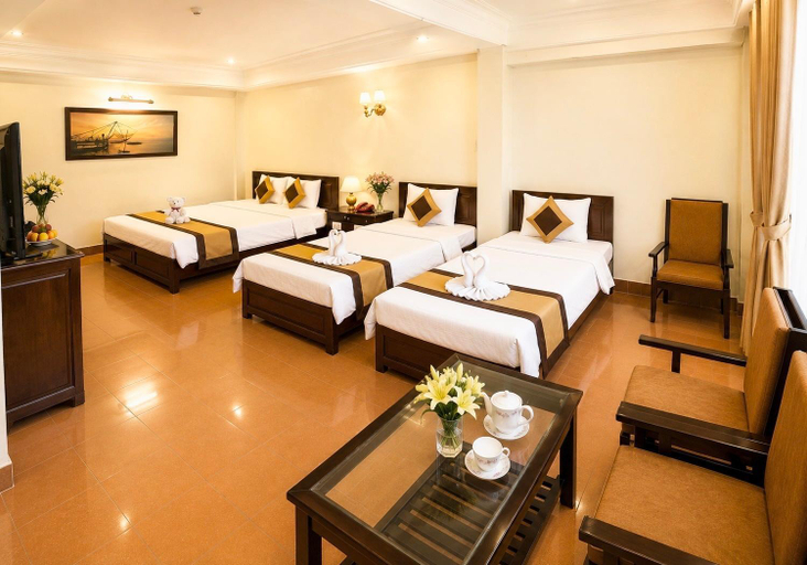 Bedroom 2, Tran Ly Hotel, Huế