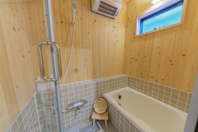 Bathroom 3, Yadoya Sen no Kawa, Taitō