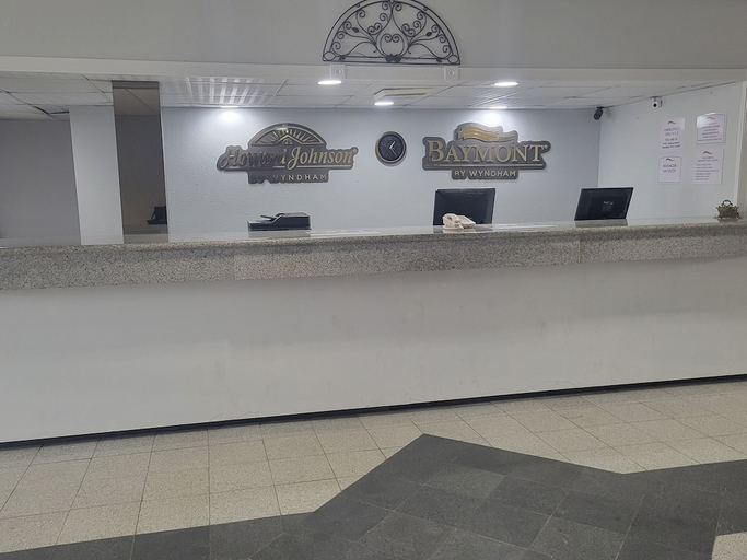 Public Area 3, Baymont by Wyndham Hannibal, Ralls
