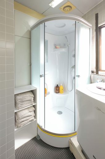 Bathroom 2, Sweetpad, Suginami