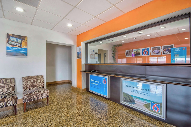 Public Area, Motel 6 Lafayette, LA, Lafayette