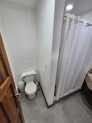 Bathroom 4, Best Western Grand Baymen Gardens