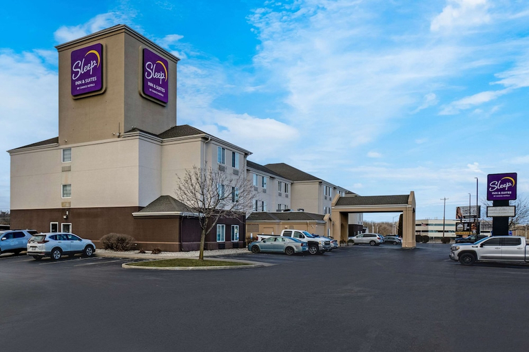 Exterior & Views