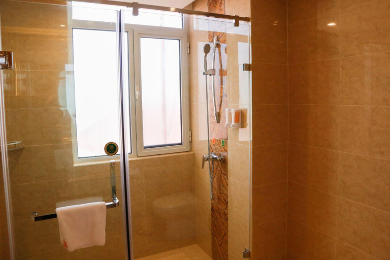 Bathroom 3, Vienna Hotel Hebei Tangshan Nanhu Park, Tangshan