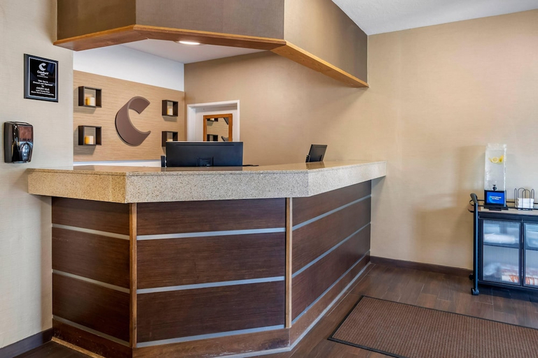 Public Area, Comfort Inn Great Falls South, Cascade