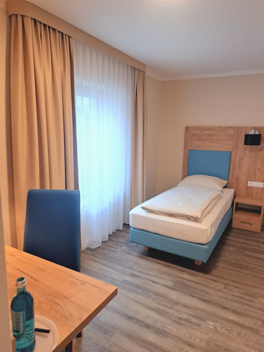 Bedroom 5, Nordseehotel, Wilhelmshaven
