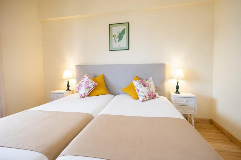 Bedroom 2, Casa da Tia Clementina, Santana