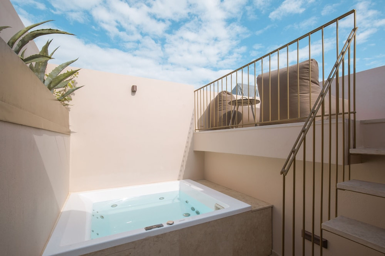 Bathroom 4, Neratze Hammam Suites, Crete