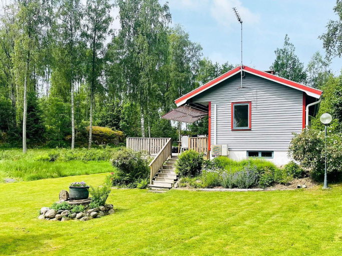 Others 5, person holiday home in STILLINGSON, Orust