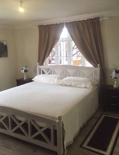Room 2, Panthera Terra Apartments MUP - by Zenbreak