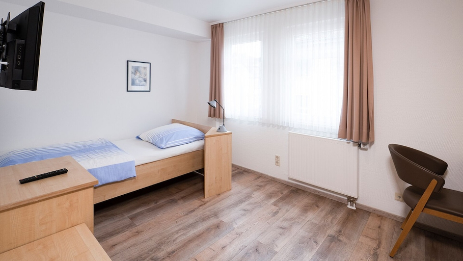 Bedroom 1, Brenzhotel Heidenheim, Heidenheim