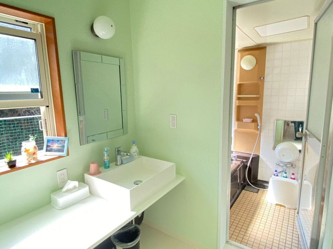 Bathroom 4, Shirahama Mariner, Shimoda