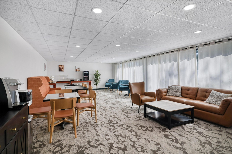 Public Area, Baldwin Inn & Suites, SureStay Collection by Best Western, Hampden