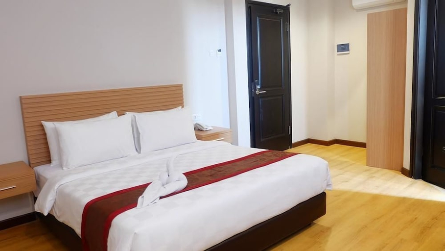Bedroom 2, Syariah Radho Hotel Sengkaling, Malang