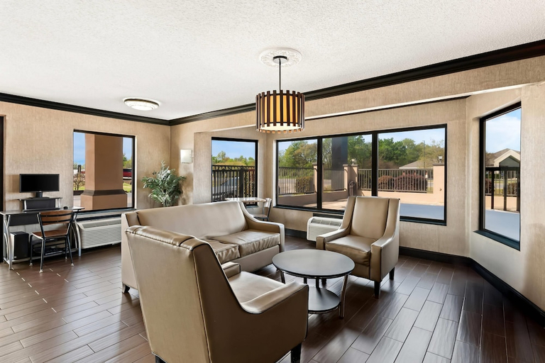 Public Area 3, Quality Inn & Suites Dumas, Desha
