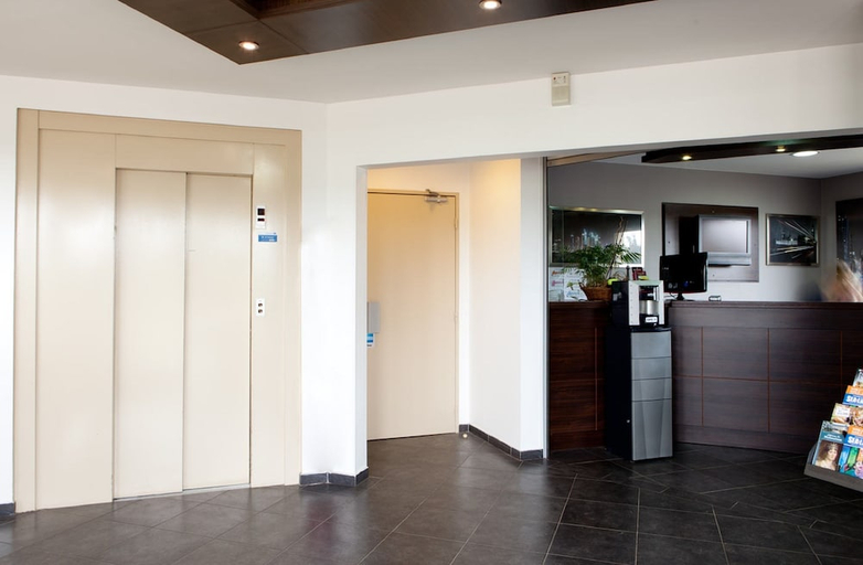 Public Area, Hôtel Orly Superior, Essonne